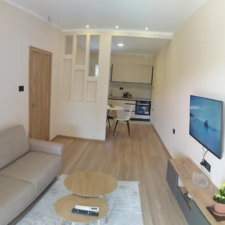 Comfort House With Yard-Near Airport Podgorica Apartment