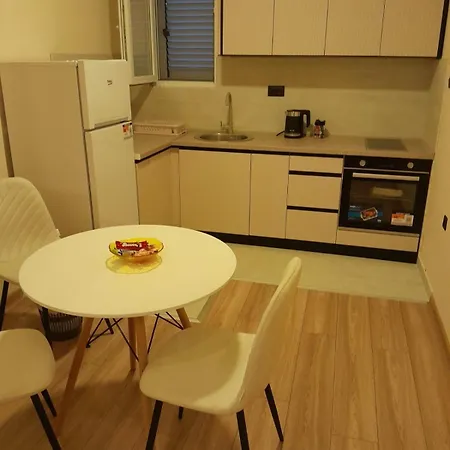 Comfort House With Yard-Near Airport Podgorica
