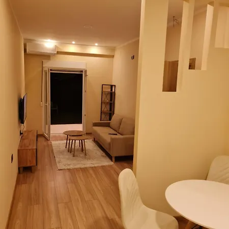 Comfort House With Yard-Near Airport Podgorica Apartment *