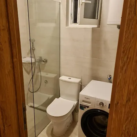 Comfort House With Yard-Near Airport Podgorica Apartment *