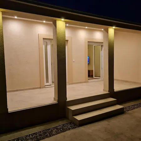 Comfort House With Yard-Near Airport Podgorica Apartment Podgorica