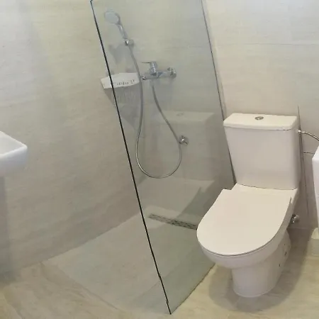 Comfort House With Yard-Near Airport Podgorica